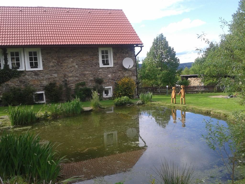 德沃勒科纳公寓 Loučovice 外观 照片