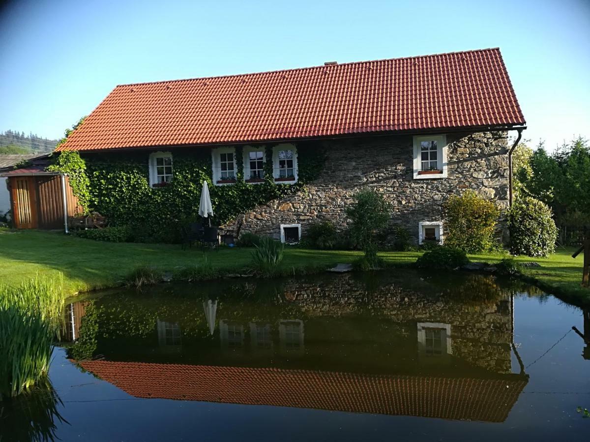 德沃勒科纳公寓 Loučovice 外观 照片